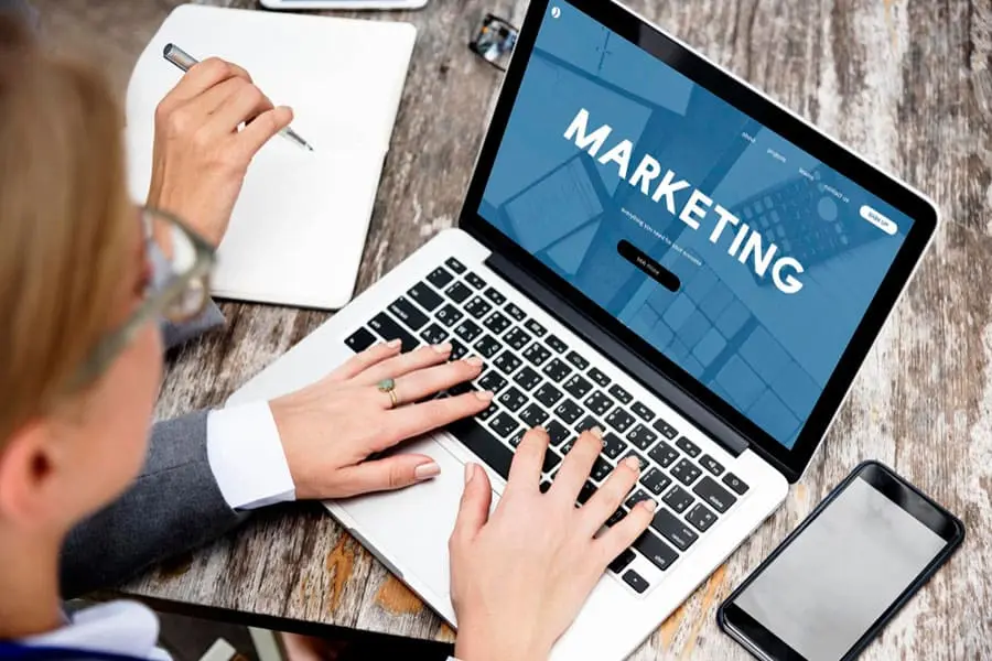 5 Dicas de Marketing Digital para Iniciantes 2 05 Crie um blog ou site atraente